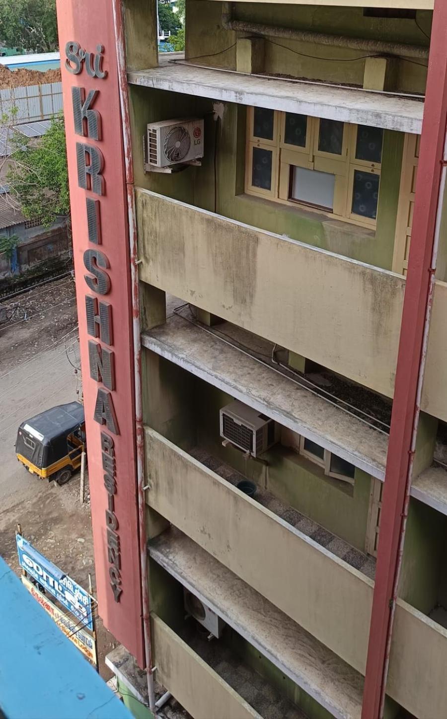 ホテル Sri Krishna Residency ヴェールール エクステリア 写真